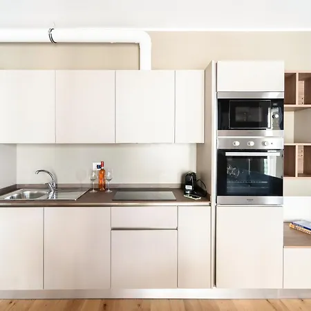 Living With Terrace & Garage By Ndp Rent Apartment *