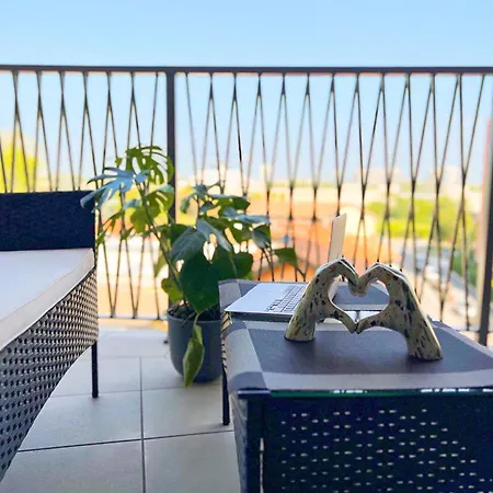 Living With Terrace & Garage By Ndp Rent Apartment *