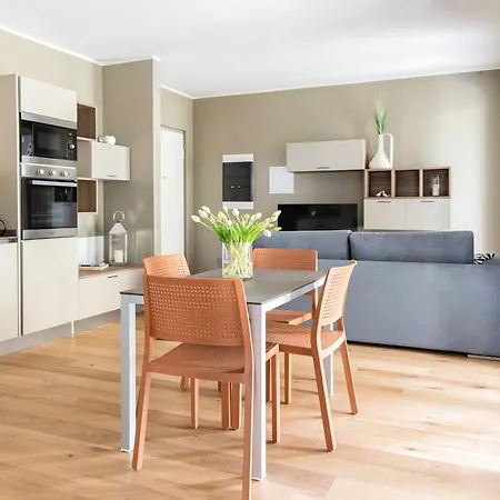 Living With Terrace & Garage By Ndp Rent Apartment *