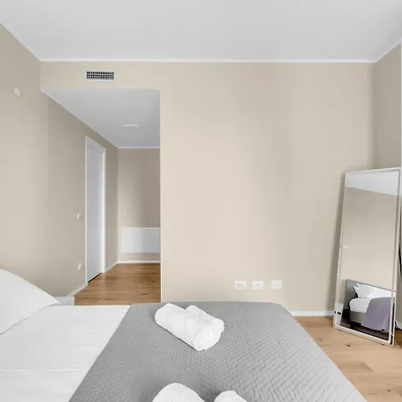 Living With Terrace & Garage By Ndp Rent * מילאנו